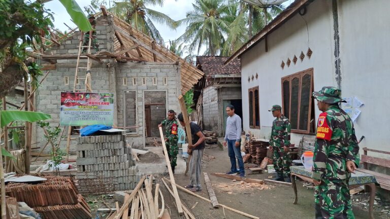 Dandim 0825/Banyuwangi Tinjau Langsung Progres Pengerjaan Rutilahu dalam Program TMMD ke-125 Tahun 2025