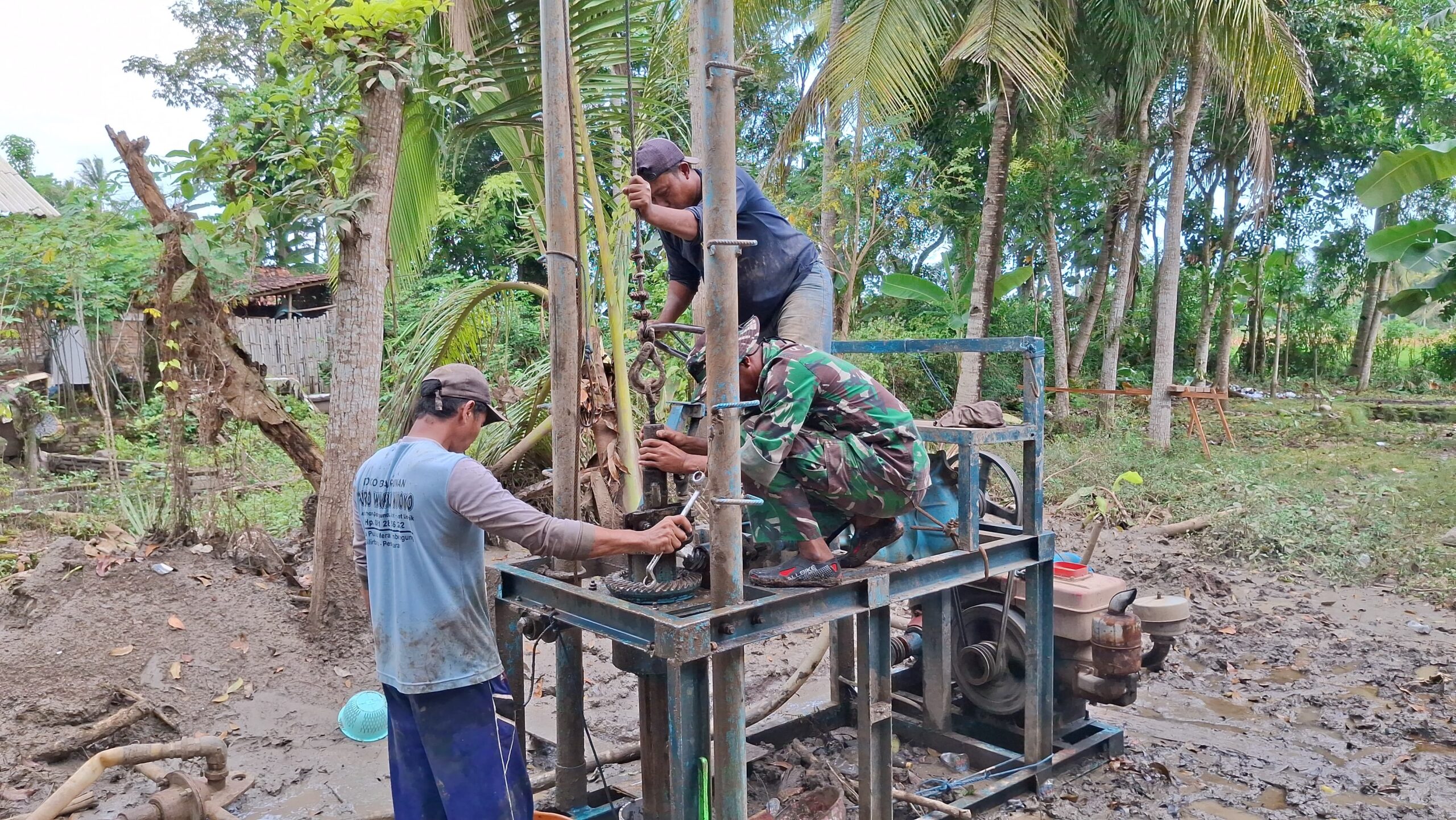 Pastikan Manfaat Tepat Sasaran, Dandim 0825/Banyuwangi Tinjau Langsung Sumur Bor dan Irigasi TMMD ke-125 di Siliragung