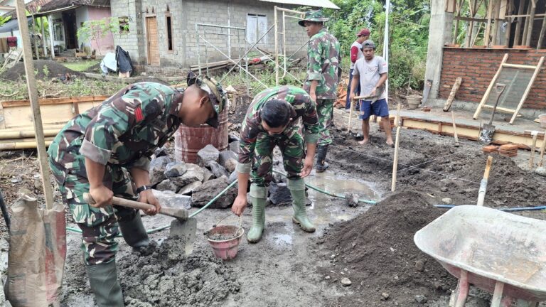TMMD Ke-125 Kodim 0825/Banyuwangi Lanjutkan Pembangunan MCK di Siliragung
