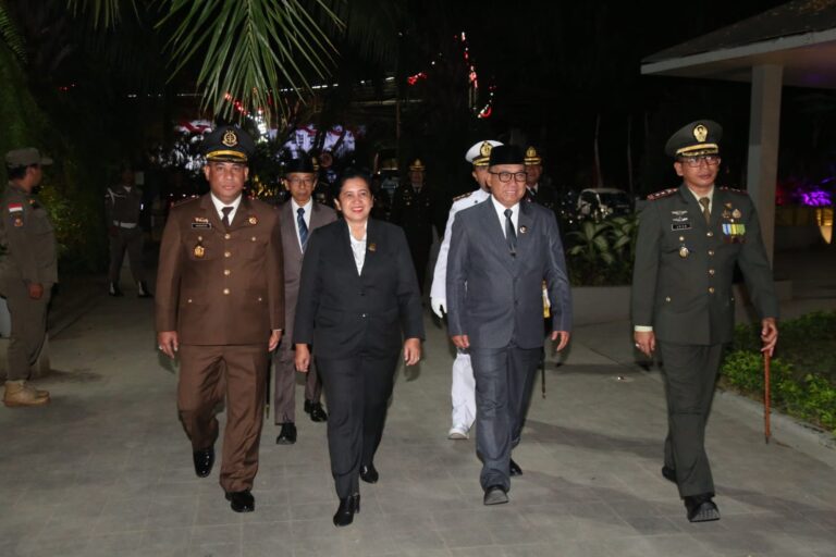 Dandim 0825/Banyuwangi Laksanakan Apel Kehormatan dan Renungan Suci HUT Ke-80 Kemerdekaan RI