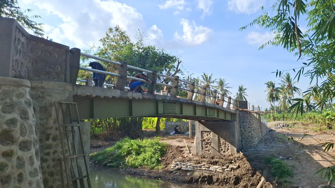 Progres Pembangunan Jembatan TMMD Terus Dikebut Demi Konektivitas Warga