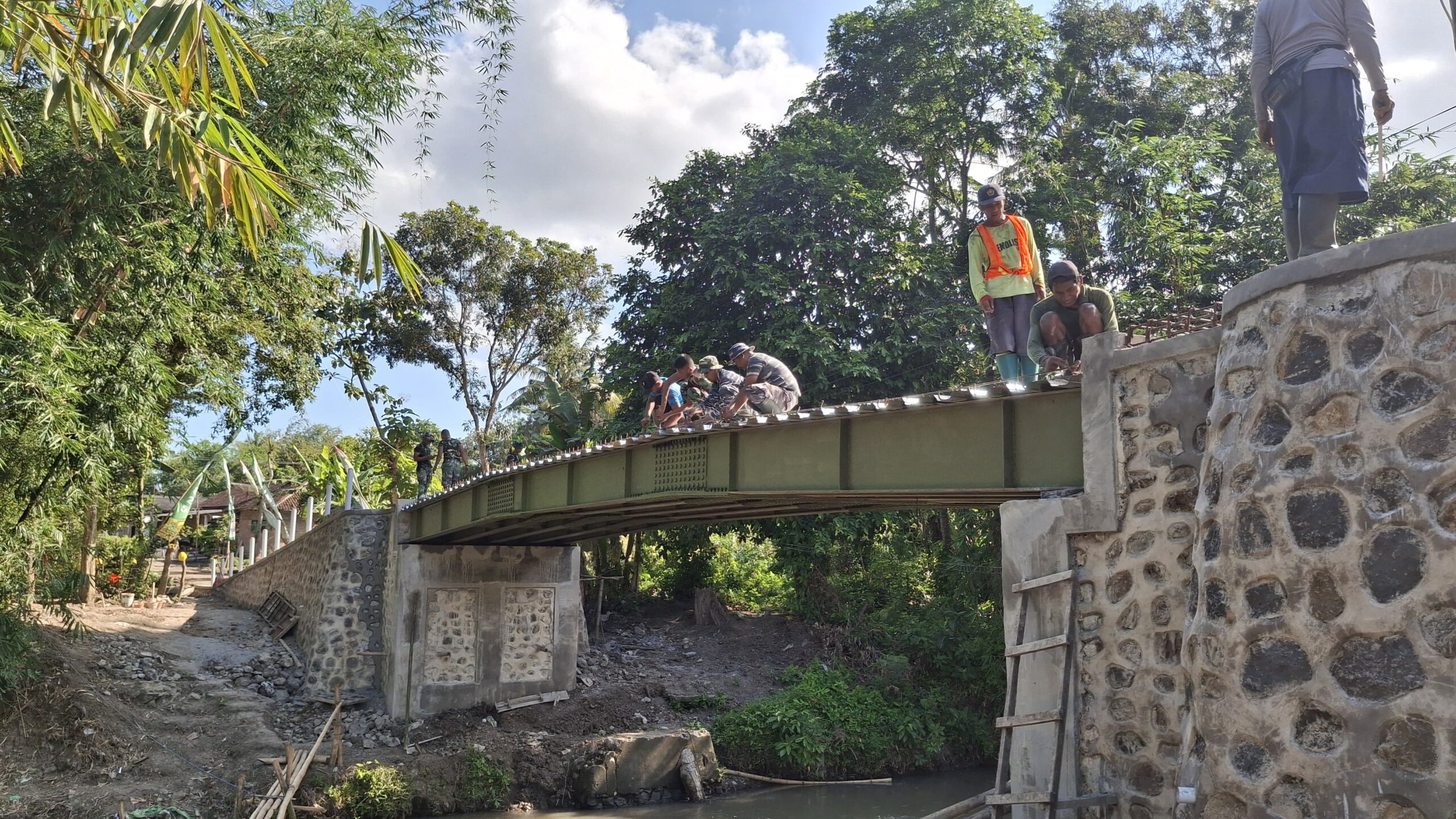 Pembangunan Sasaran Jembatan TMMD 125 Kodim 0825/Banyuwangi Sudah Terlihat di Siliragung