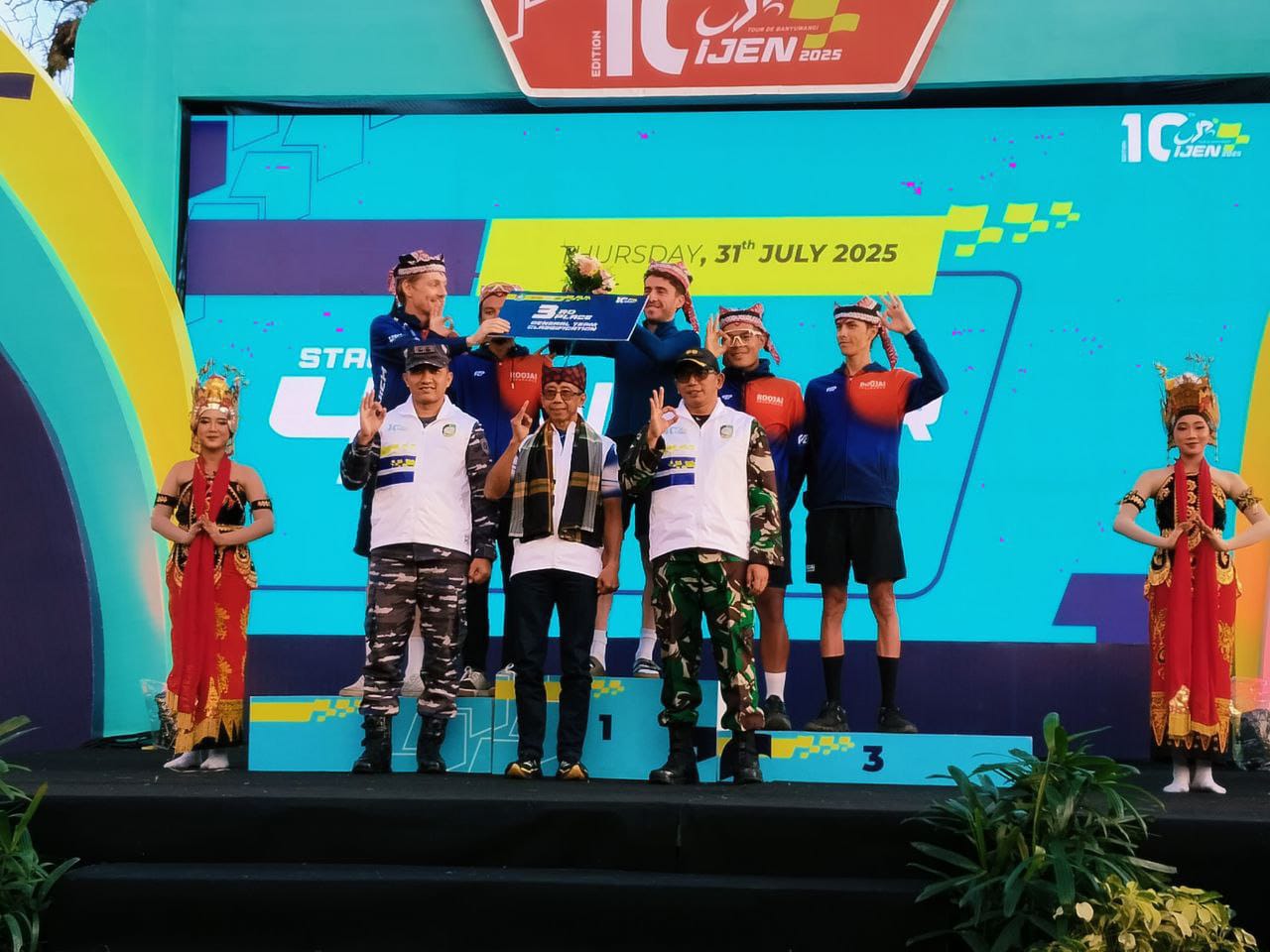 Dandim 0825/Banyuwangi Hadiri Finishing Tour De Ijen 2025 Etape 4 di Paltuding Kawah Ijen