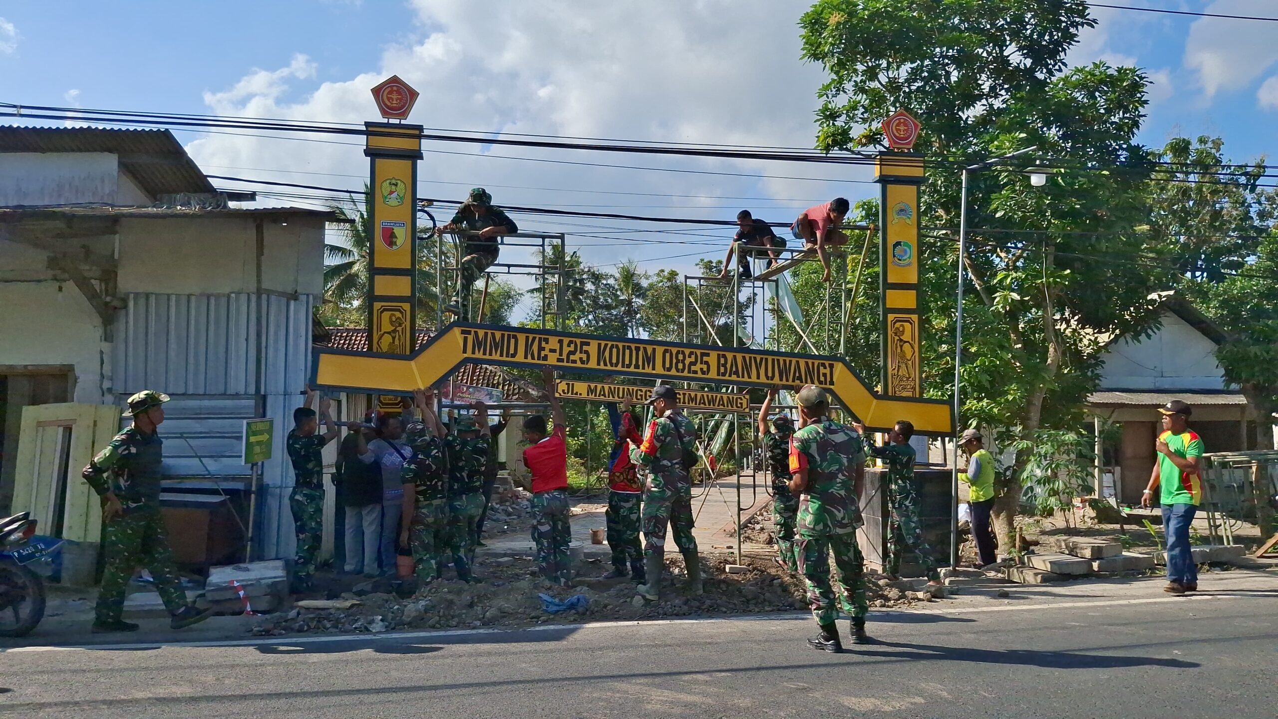 https://nusantaraprimamil01.online/dandim-0825-banyuwangi-letkol-arh-joko-sukoyo-tinjau-progres-pembangunan-jembatan-tmmd/