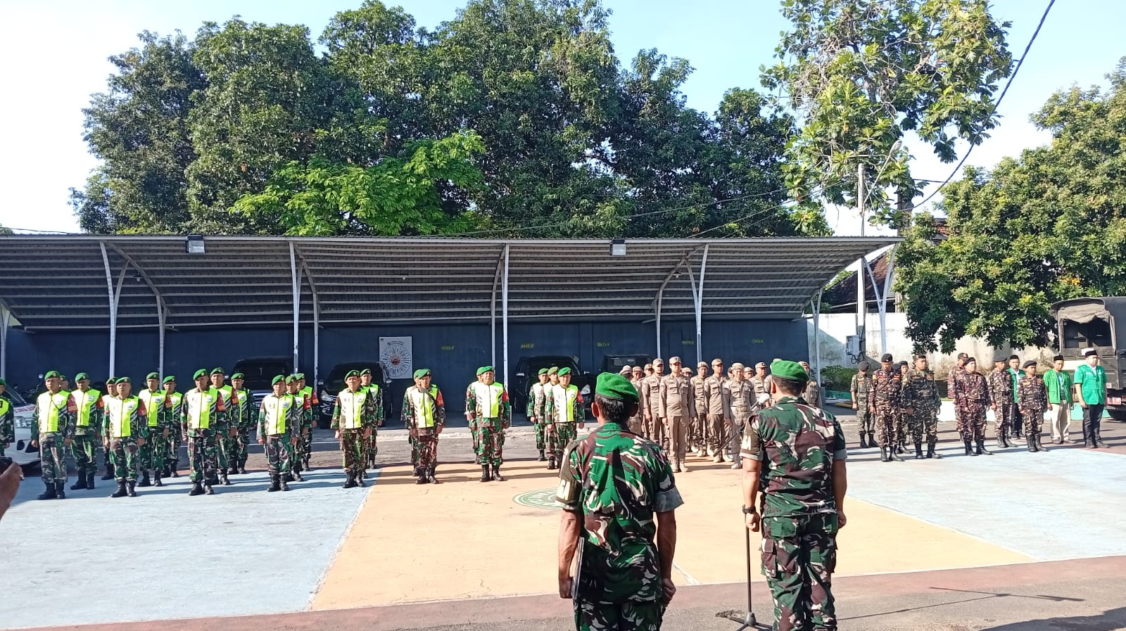 Apel Gabungan Kodim 0825/Banyuwangi , Banser, dan Satpol PP Wujudkan Sinergi Kebangsaan
