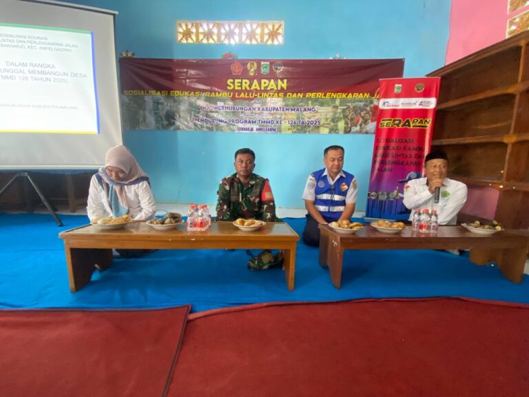 Satgas TMMD ke-126 Lebakharjo Bersama Dinas Perhubungan Beri Sosialisasi Rambu-Rambu Lalu Lintas