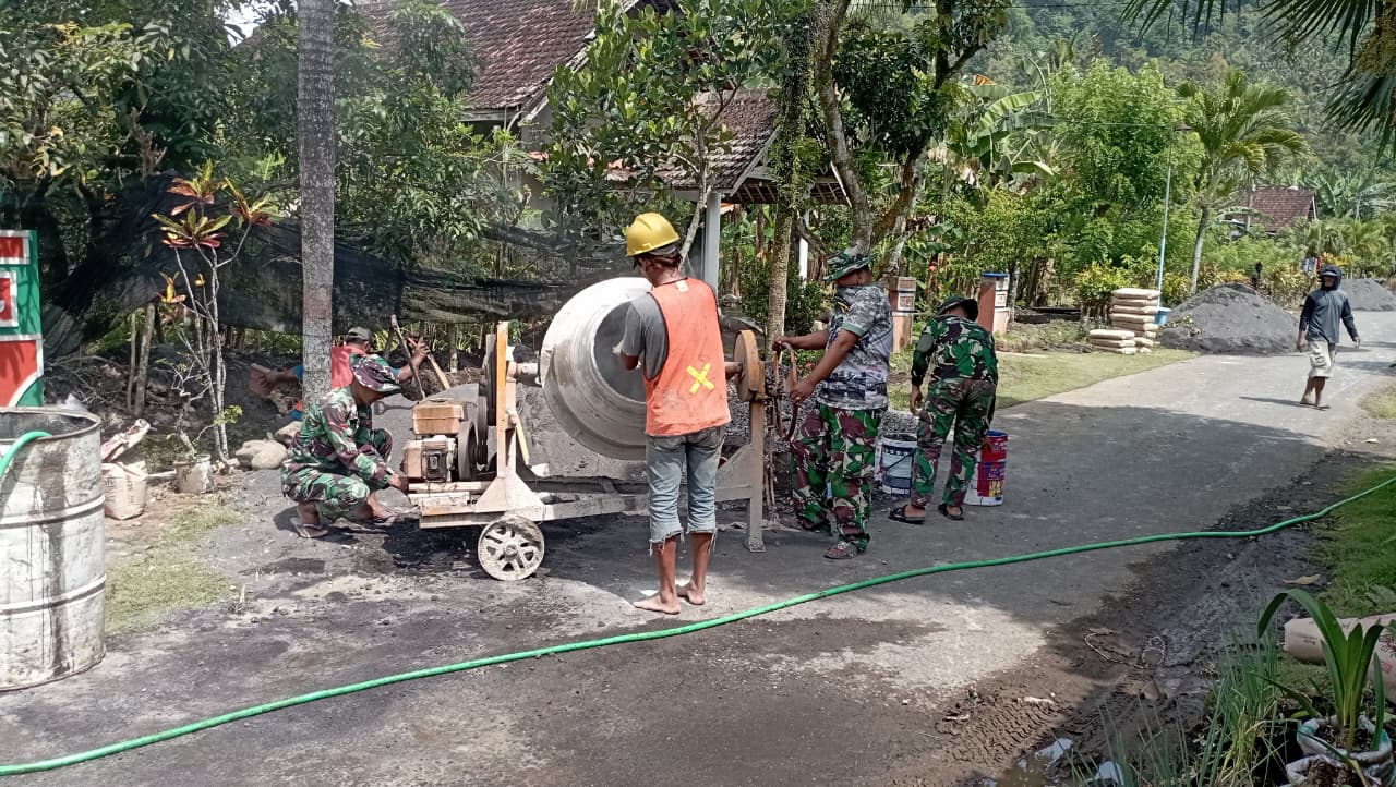 ‎Progres Drainase TMMD 126 di Dusun Krajan 1B Capai 60 Persen