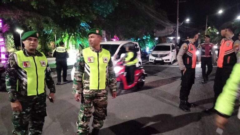 Babinsa Koramil 0825/01 Banyuwangi Sertu Supriyanto Ikuti Operasi Skala Besar di Mapolresta Banyuwangi