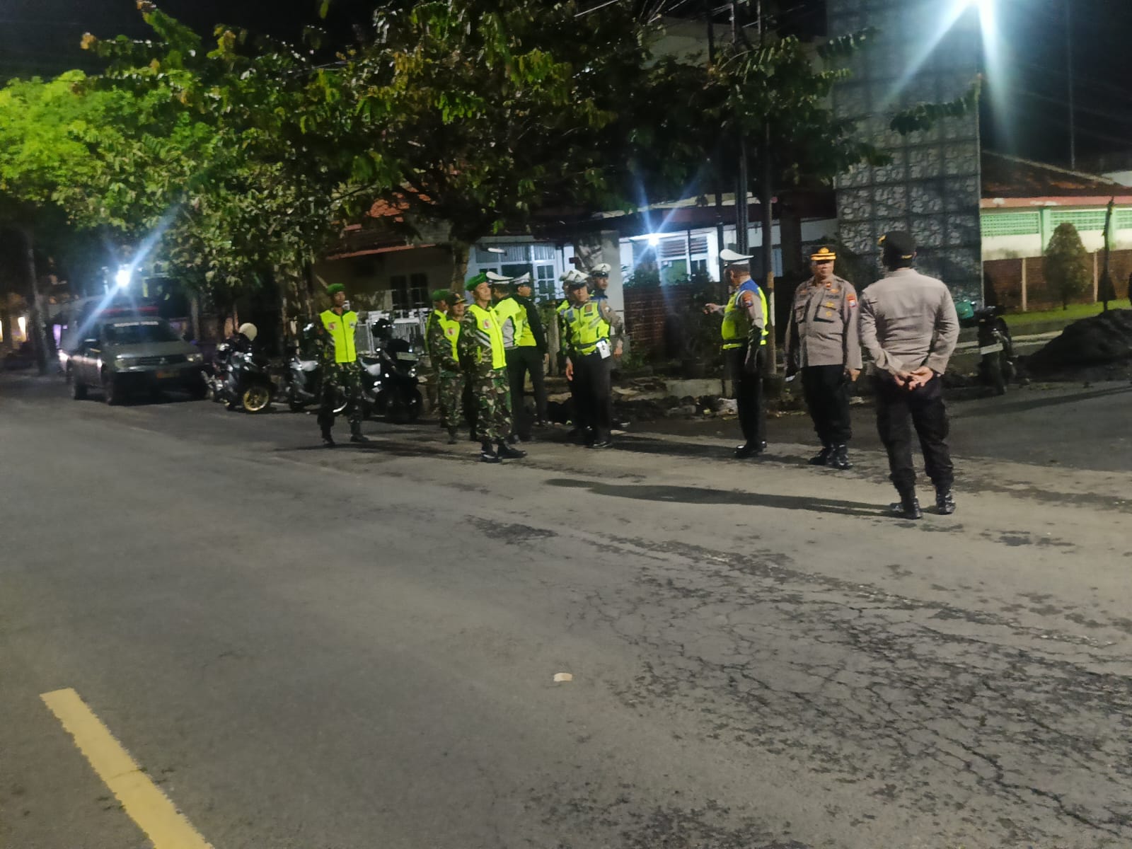 Personel Koramil 0825/01 Banyuwangi dan Polresta Gelar Operasi Skala Besar, Perkuat Sinergitas TNI–POLRI