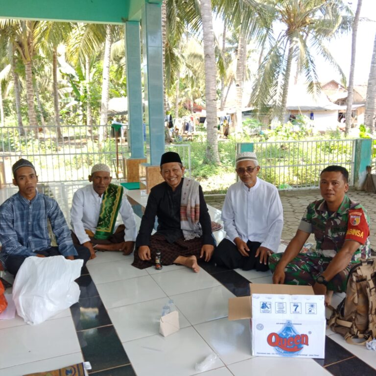 Babinsa Kelurahan Sobo Perkuat Komsos Bersama Tokoh Masyarakat dan Agama