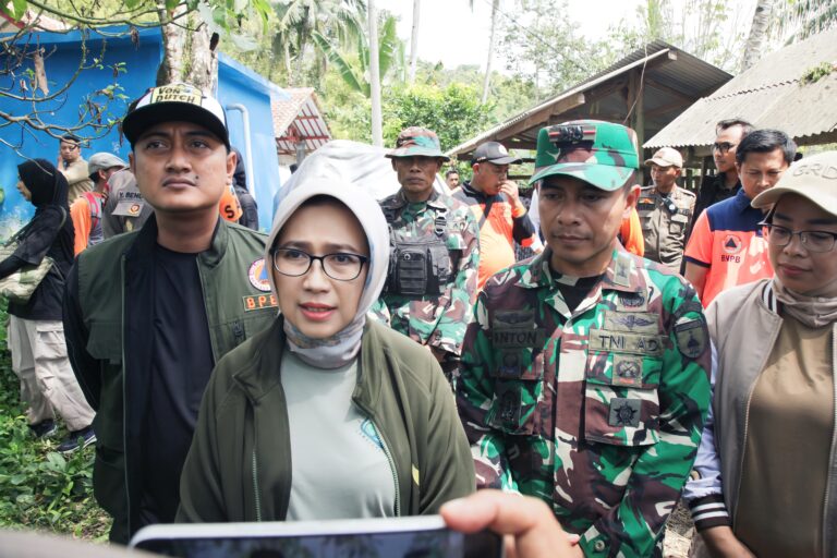 Forkopimda Lumajang Tinjau Lokasi Terdampak Banjir Lahar Dingin Semeru, Tegaskan Komitmen Pengamanan Masyarakat dan Pemulihan Infrastruktur.