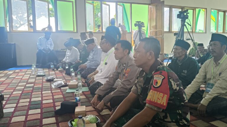 Babinsa Kelurahan Kertosari Koramil 0825/01 Banyuwangi Hadiri Konferensi MWC NU Banyuwangi 2025