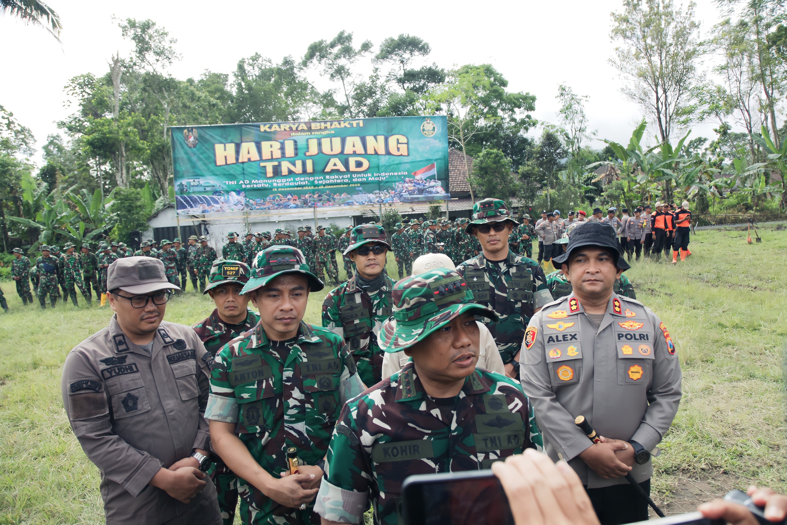 Karya Bhakti Korem 083/Bdj Diikuti 550 Personel di Supiturang, Wujud Kepedulian TNI AD Pasca Bencana