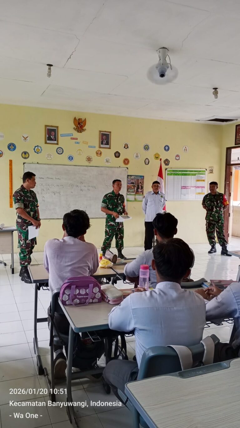 Koramil Banyuwangi Sosialisasikan Penerimaan Tamtama dan Bintara PK TNI AD TA 2026 di MAN 1 Banyuwangi