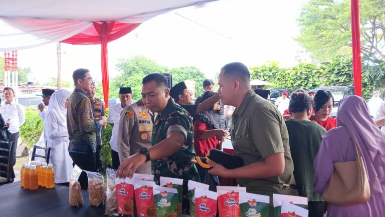 Dandim 0825/Banyuwangi Hadiri Pasar Murah KDMP Tukangkayu, Sinergi Forkopimda Kendalikan Inflasi di Bulan Ramadhan