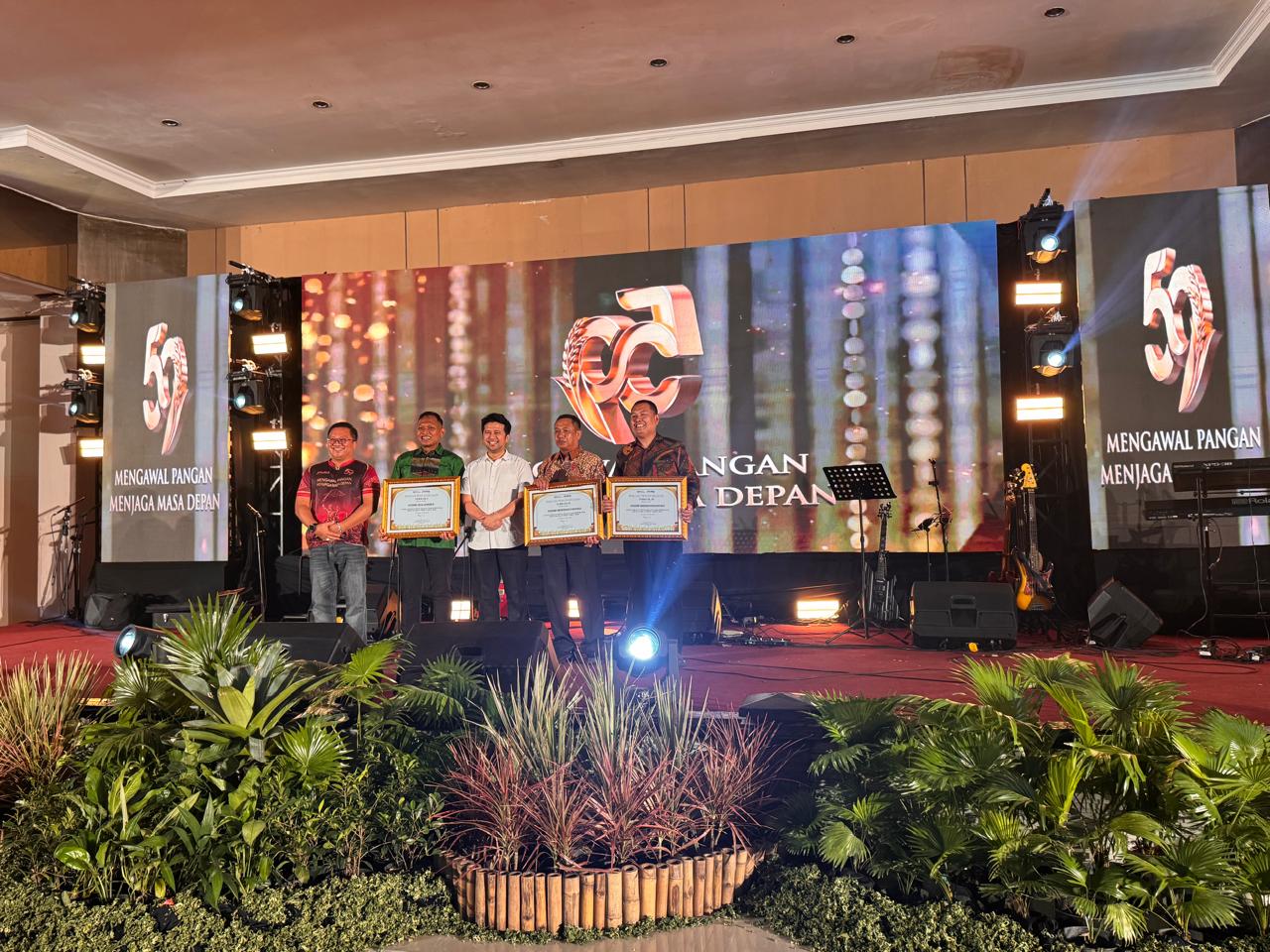 Kodim 0825/Banyuwangi Raih Penghargaan Juara 2 Penyerapan Gabah dan Penyaluran SPHP di Jawa Timur